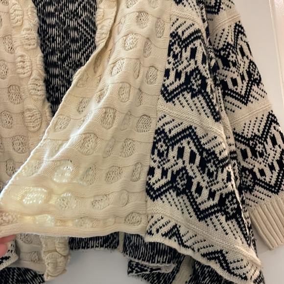 Cardigan - Picture 4 of 5